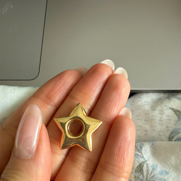 Jewelry - 14k large star pendant